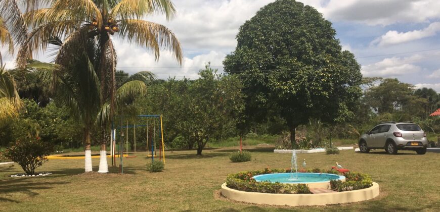 VENTA FINCA DE RECREO VILLAVICENCIO VEREDA APIAY CASA 220 M2 TERRENO 1.5 HECTAREAS