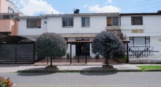 VENTA CASA INDEPENDITNE, SAN NICOLAS, 247 M2 , TERRENO 196 M2