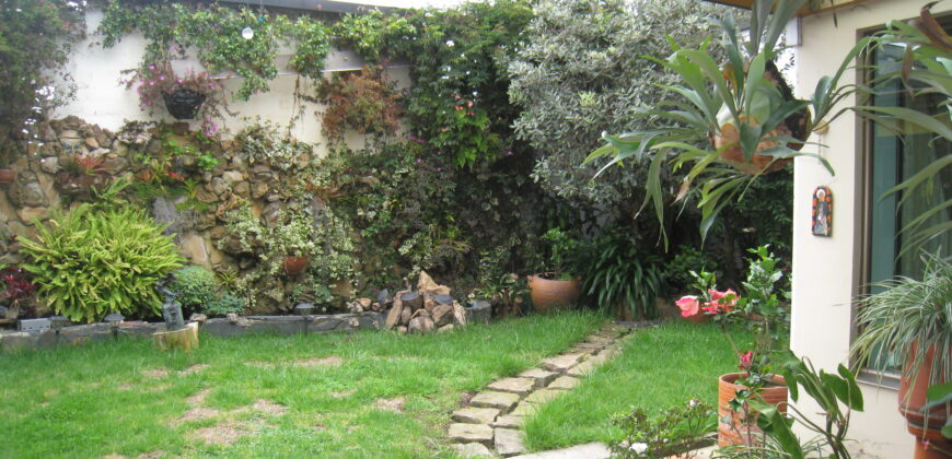 VENTA CASA NIZA ANTIGUA, INDEPENDIENTE, MEDIANERA, 360 M2, TERRENO 383.5 M2