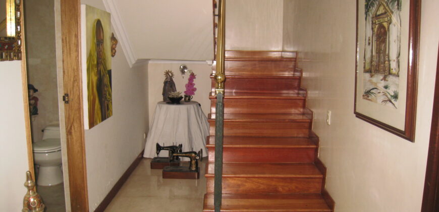 VENTA CASA NIZA ANTIGUA, INDEPENDIENTE, MEDIANERA, 360 M2, TERRENO 383.5 M2