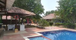 VENTA CASA CAMPESTRE VILLAVICENCIO VEREDA APIAY 417 M2, 2 CASAS VACACIONALES Y 1 CABAÑA