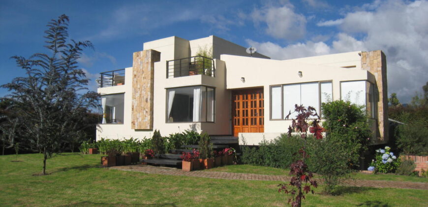 VENTA CASA GUAYMARAL AGRUPACION RINCON DE SAN PEDRO, 350 M2 TERRENO 3457 M2