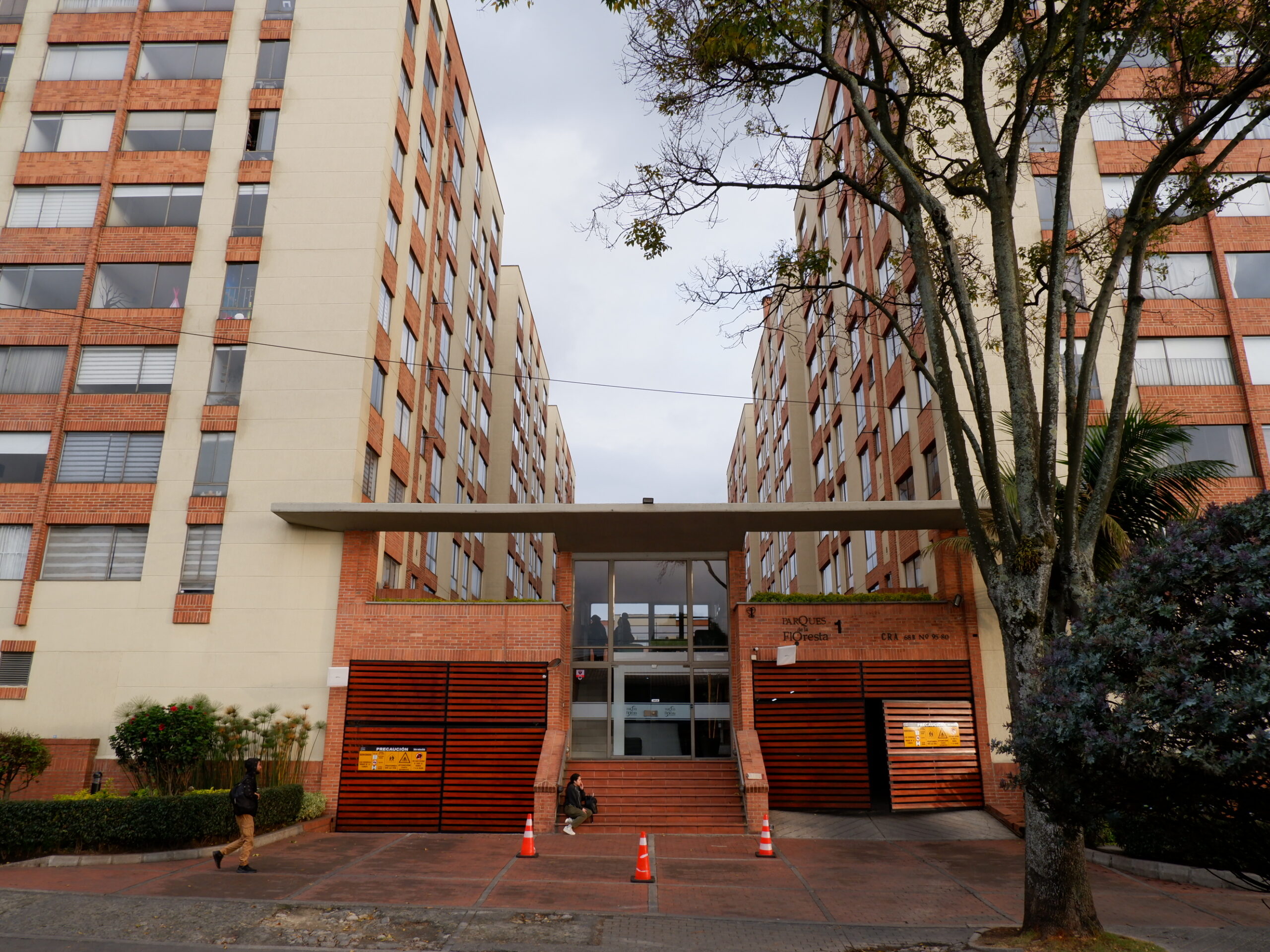 VENTA APARTAMENTO LA FLORESTA PISO 9, 68,20 M2