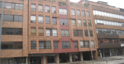 VENTA OFICINA PRIMER PISO 81.80 M2 + TERRAZA 10.91 M2 CHICO LAGO